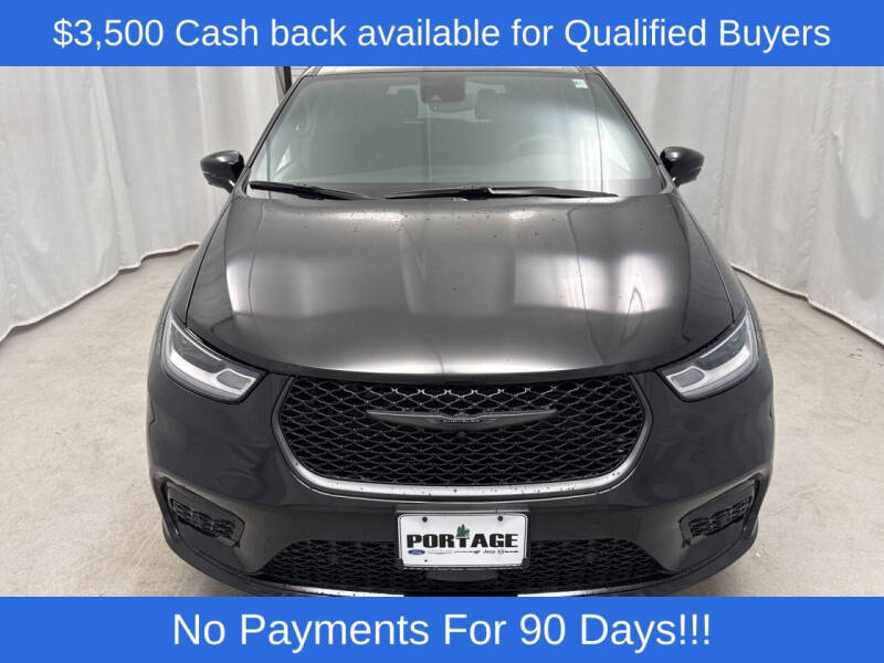 2026 Chrysler Pacifica Select