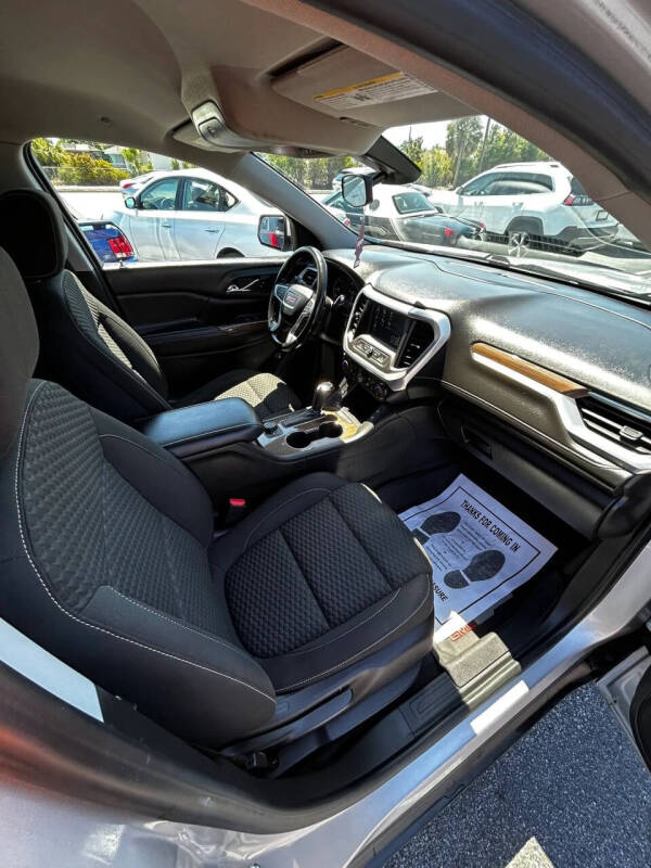 2018 GMC Acadia SLE-2