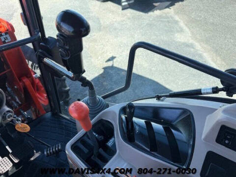 2017 Kubota M7060D 4X4 TRACTOR/LOADER