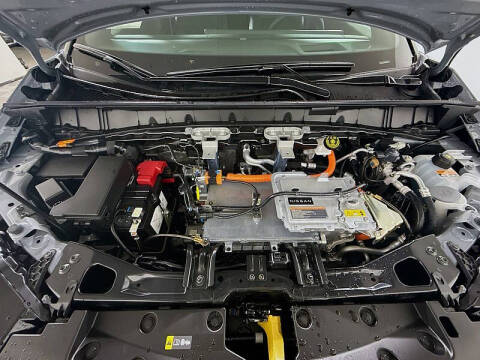 2026 Nissan LEAF Platinum+