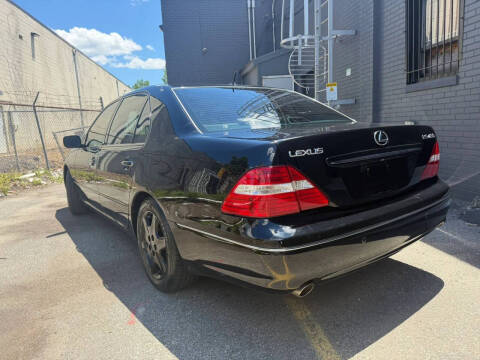 2004 Lexus LS 430