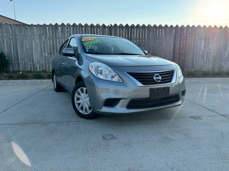 2013 Nissan Versa 1.6 SV