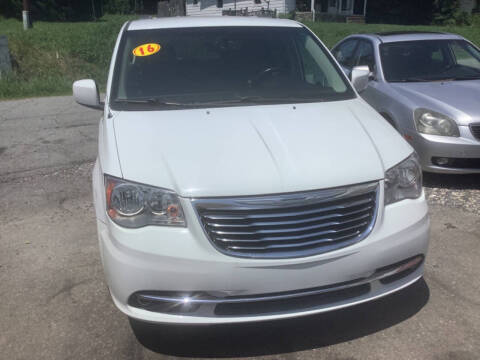 2016 Chrysler Town and Country for sale at Moose Motors in Morganton NC