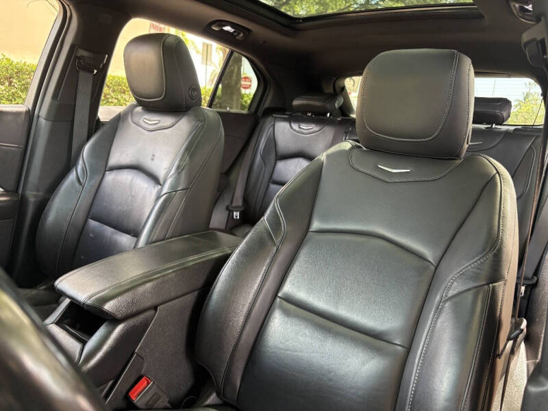 2020 Cadillac XT4 Premium Luxury