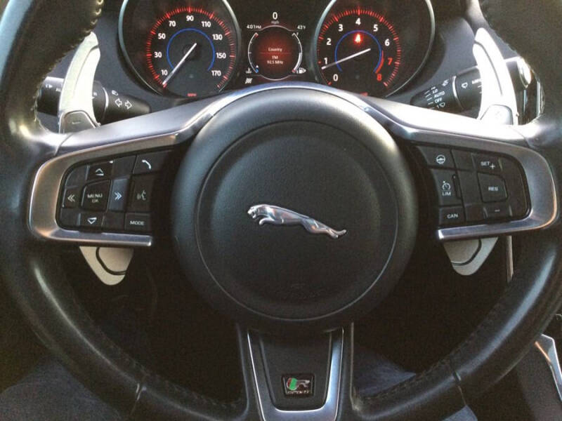 2018 Jaguar XE 35t R-Sport