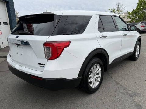 2020 Ford Explorer