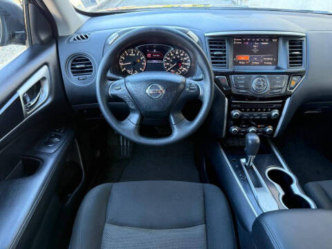 2019 Nissan Pathfinder S