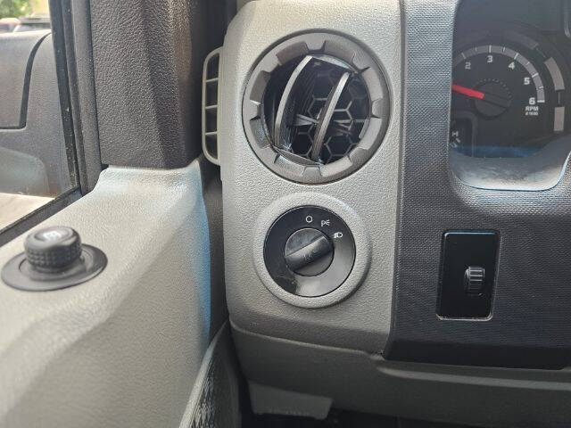 2011 Ford E-Series E-350 SD XLT