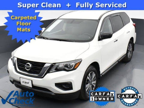 2020 Nissan Pathfinder for sale at CTCG AUTOMOTIVE in Newark NJ