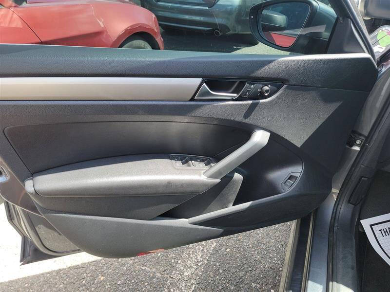 2022 Volkswagen Passat SE