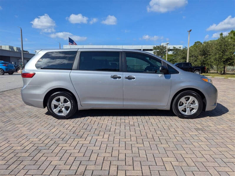 2017 Toyota Sienna L 7-Passenger