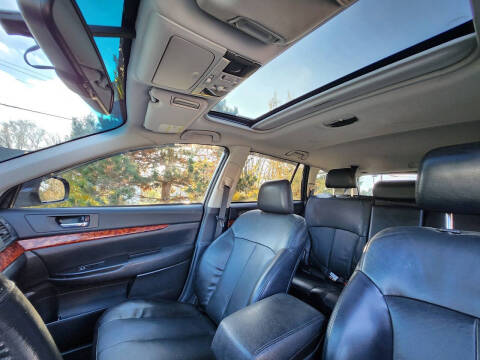 2010 Subaru Outback 2.5i Limited