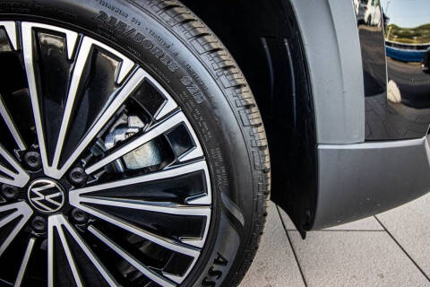 2025 Volkswagen Taos SE