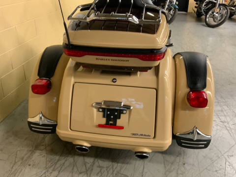 2014 Harley-Davidson FLHTCUTG TRI GLIDE