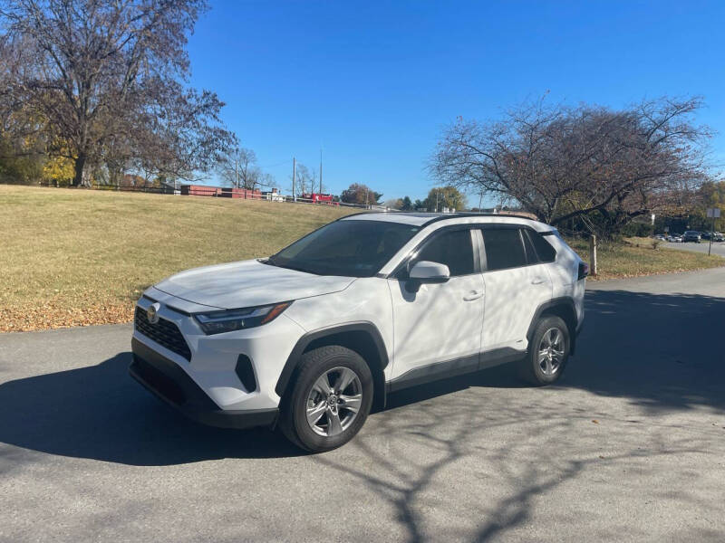 Toyota RAV4's photo