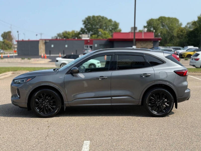 2023 Ford Escape ST-Line Elite