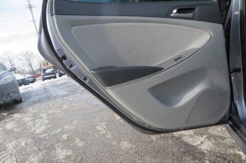 2016 Hyundai Accent SE