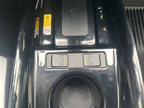 2022 Toyota Prius XLE