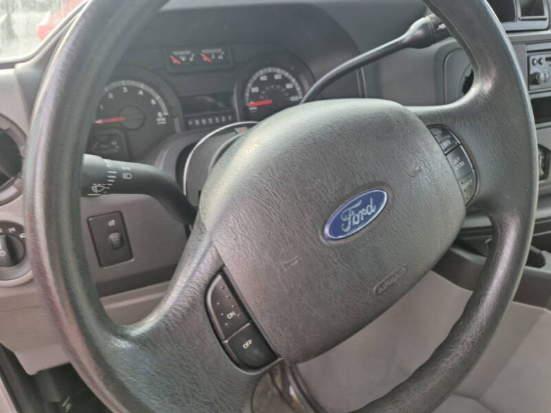 2012 Ford E-Series E-350 SD