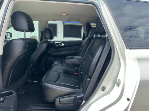 2018 Nissan Pathfinder SL