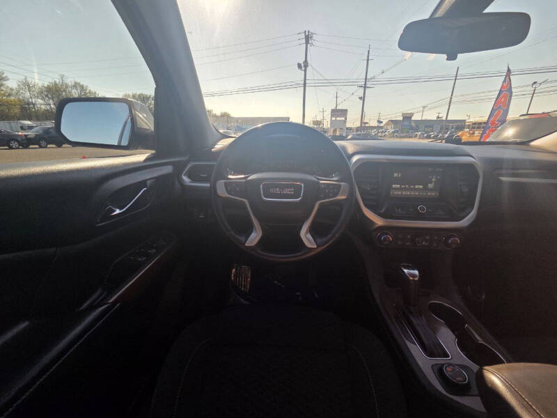 2017 GMC Acadia SLE-1