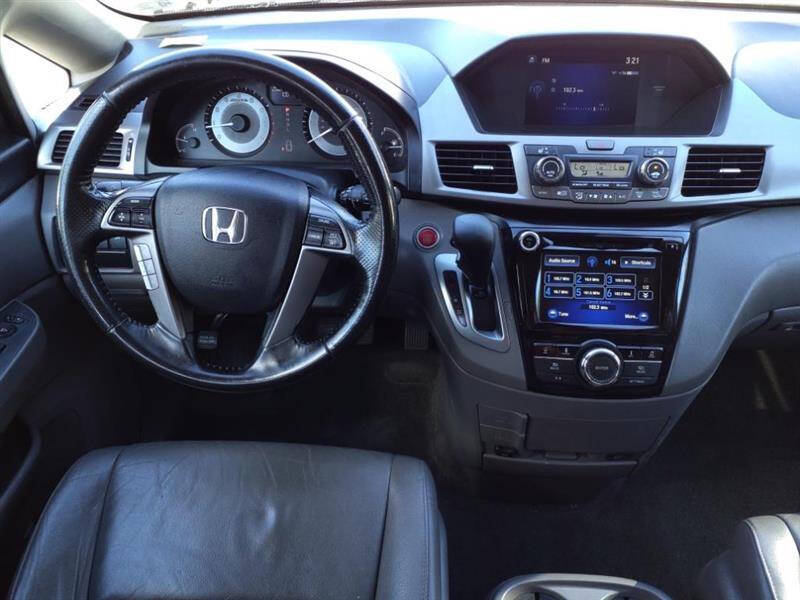 2016 Honda Odyssey EX-L photo 15