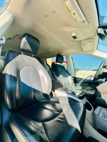 2021 Chrysler Pacifica Touring L