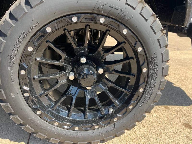 2024 E-Z-GO Express 4