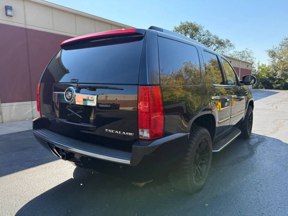 2011 Cadillac Escalade for sale at Deals & Trades in Aurora, IL