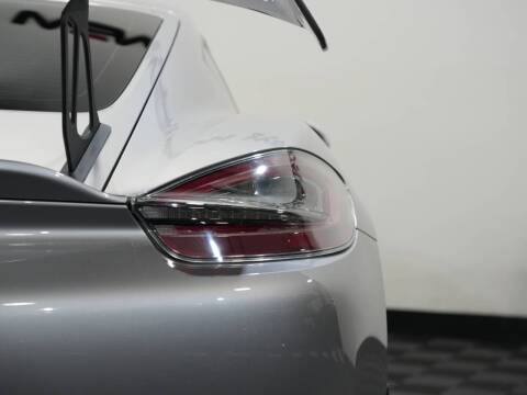 2016 Porsche Cayman GT4