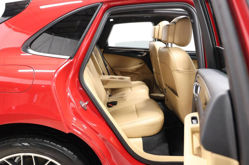 2018 Porsche Macan