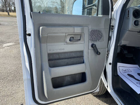 2017 Ford E-Series E-350 SD