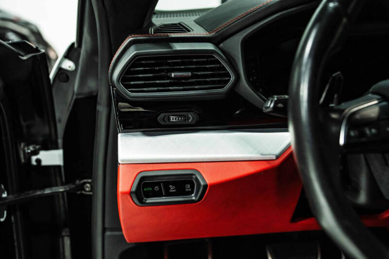 2022 Lamborghini Urus