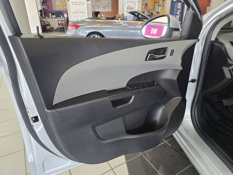 2014 Chevrolet Sonic LT Auto