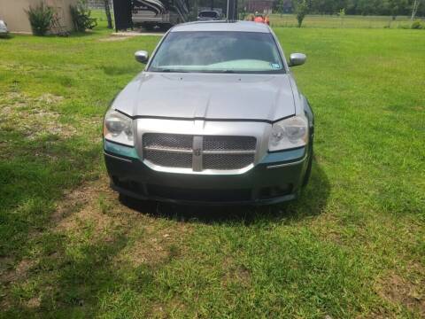 2005 Dodge Magnum for sale at FORD'S AUTO SALES in Houston TX