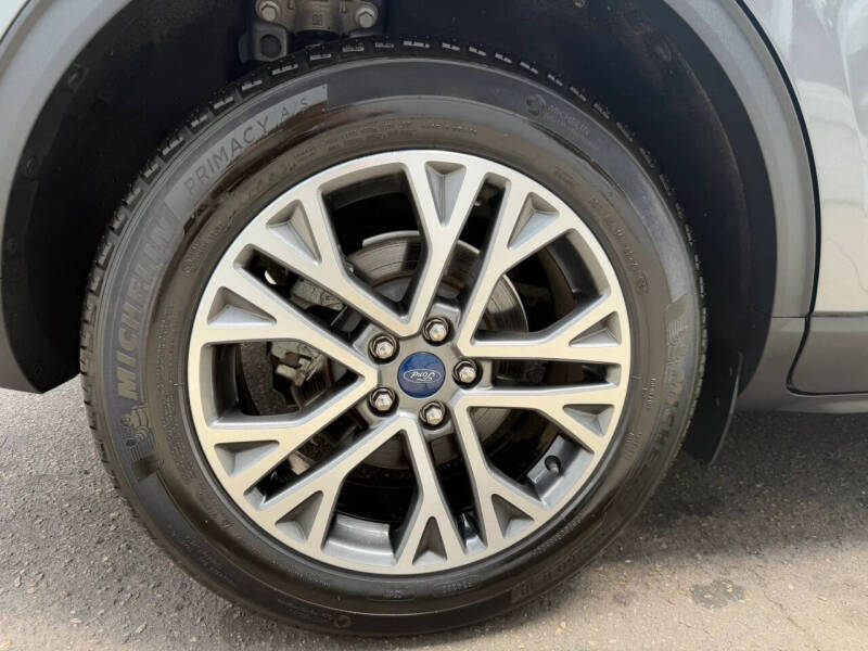 2021 Ford Escape SEL