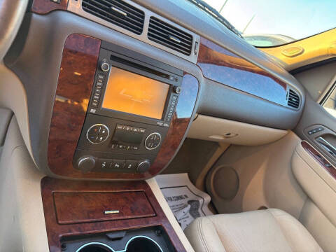 2014 Chevrolet Suburban LTZ