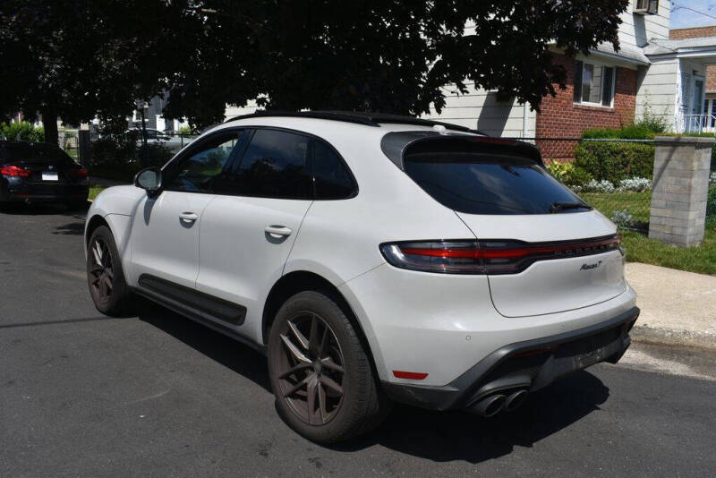 2023 Porsche Macan T