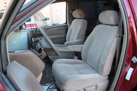 1998 Toyota Sienna LE