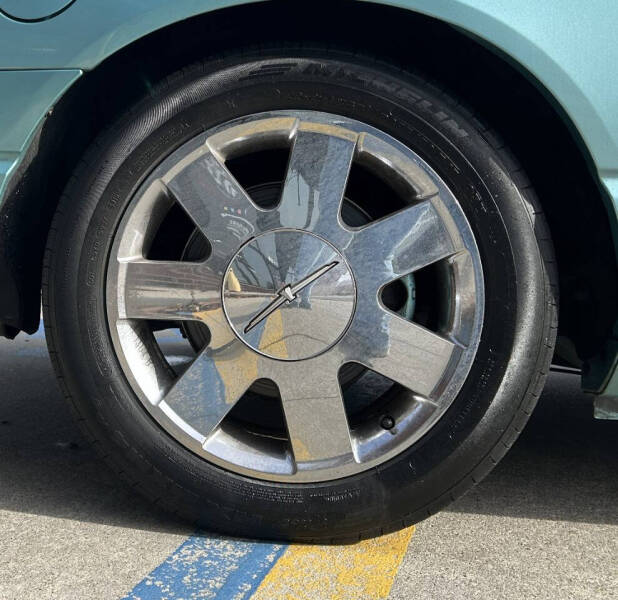 2002 Ford Thunderbird Deluxe