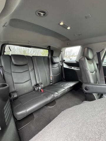 2016 Cadillac Escalade Luxury Collection