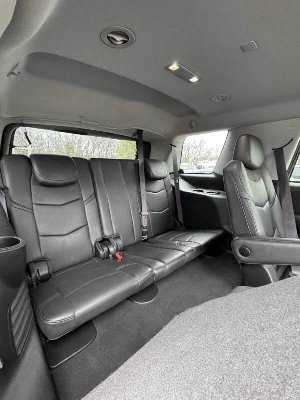 2016 Cadillac Escalade Luxury Collection