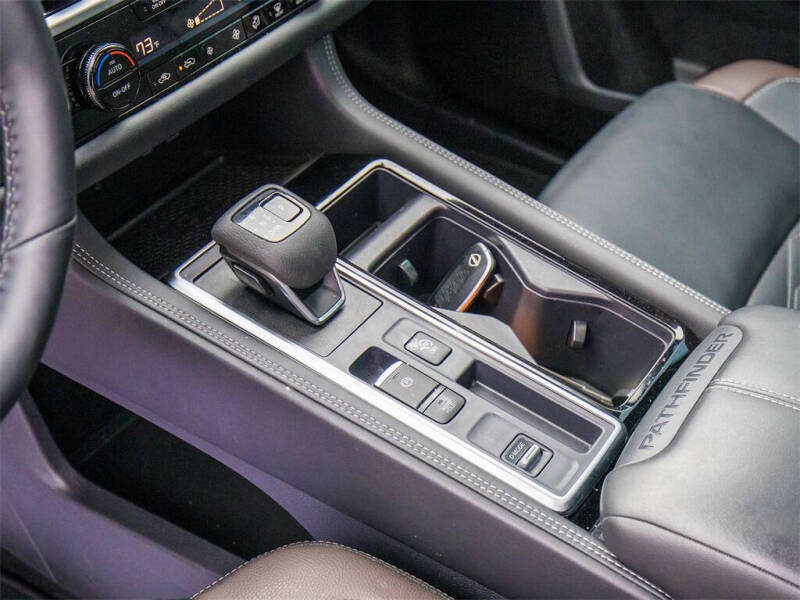 2024 Nissan Pathfinder Platinum