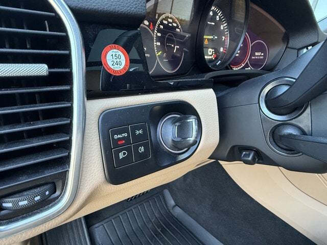 2022 Porsche Cayenne E-Hybrid Platinum Edition