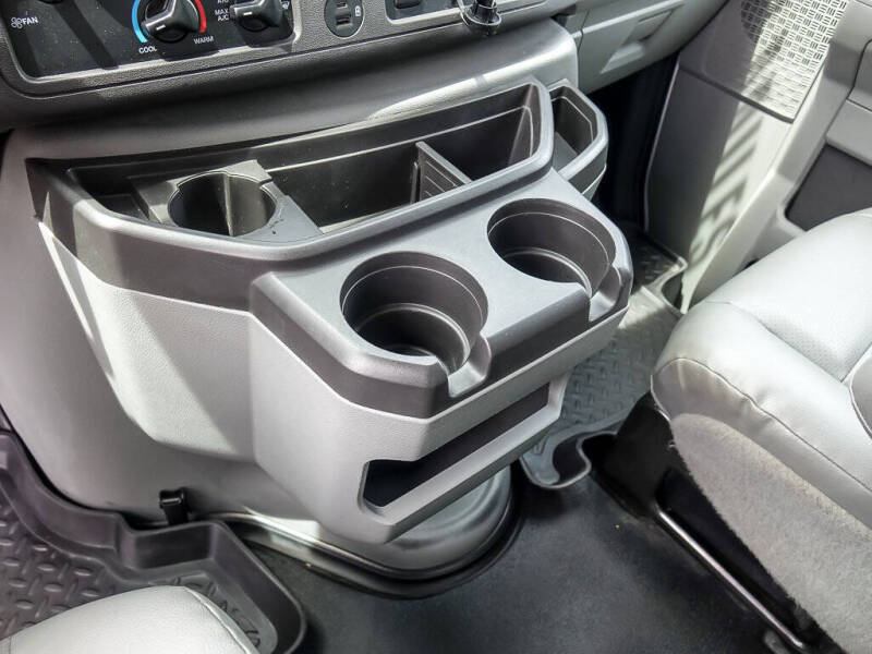 2022 Ford E-Series