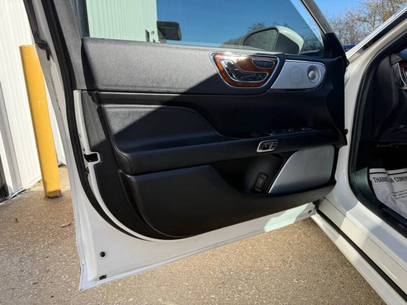 2017 Lincoln Continental Reserve