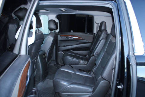 2018 Cadillac Escalade ESV Luxury