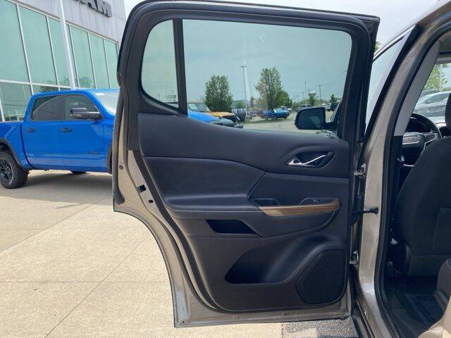 2022 GMC Acadia SLE