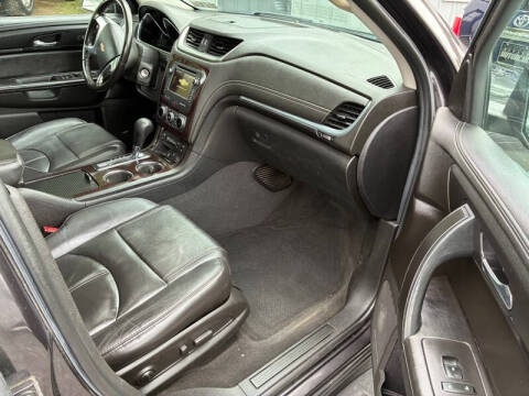 2017 Chevrolet Traverse LT