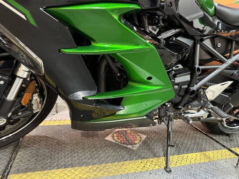2022 Kawasaki Ninja H2 SX SE